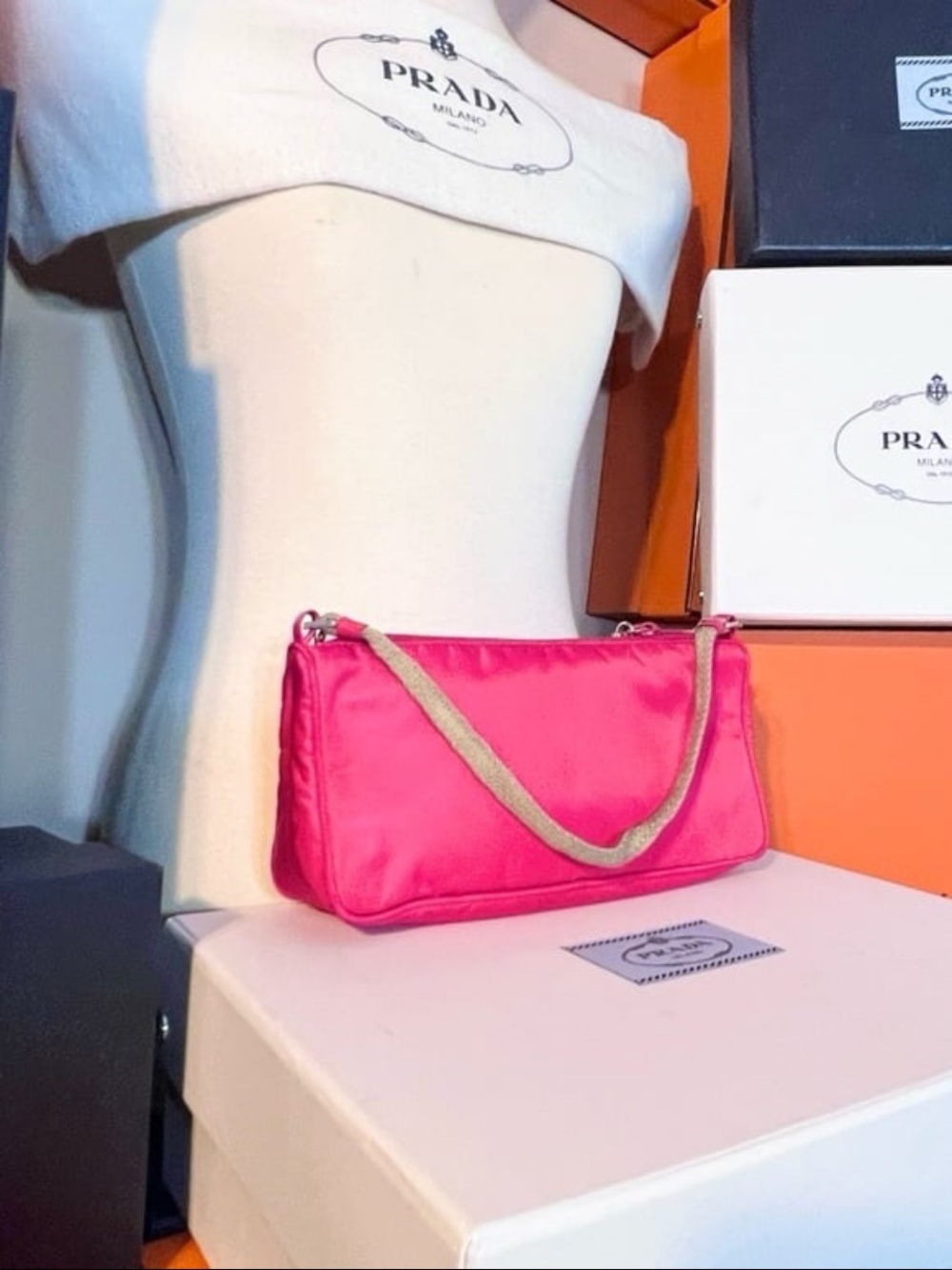 Prada⭐️🌸Hot Pink Nylon Shoulder Bag with Silver Chain!⭐️Offers always welcome! - Picture 4 of 9